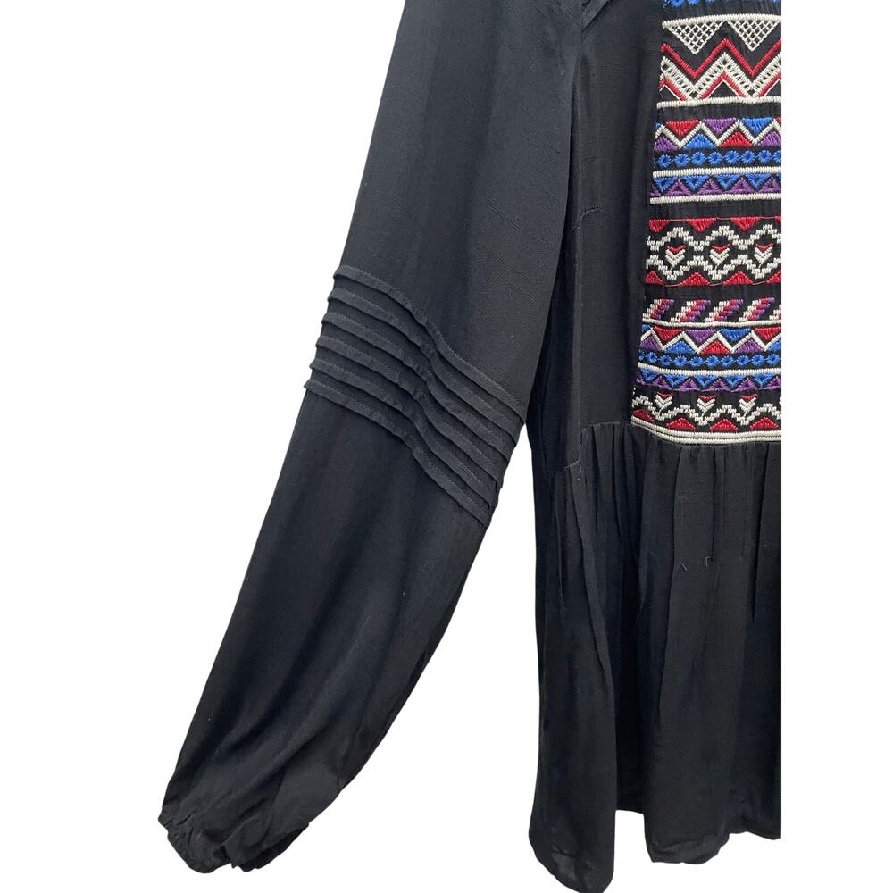 Andree by Unit Black Long Sleeve Blouse With Embroidered Bodice Size Medium NWT - Picture 4 of 8